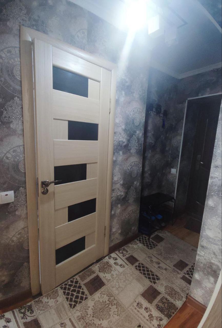 Apartamento Комфортная Квартира Для 2Х Персон Bishkek Exterior foto