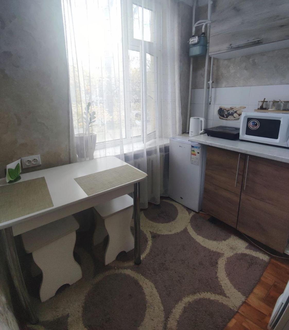 Apartamento Комфортная Квартира Для 2Х Персон Bishkek Exterior foto